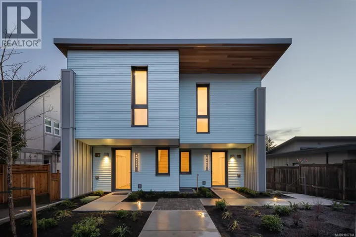 3 1417 May St, Victoria, British Columbia V8S1C2