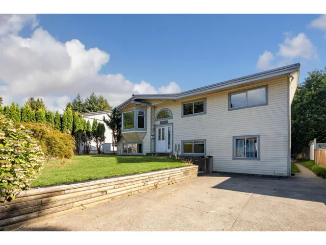 15032 SWALLOW DRIVE, Surrey, British Columbia V3R4X2