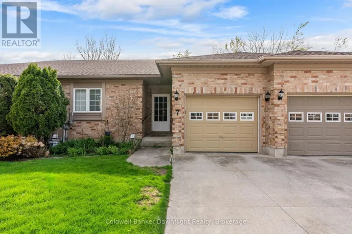 7 BROOKSIDE PLACE, South Huron (Exeter), Ontario N0M1S2