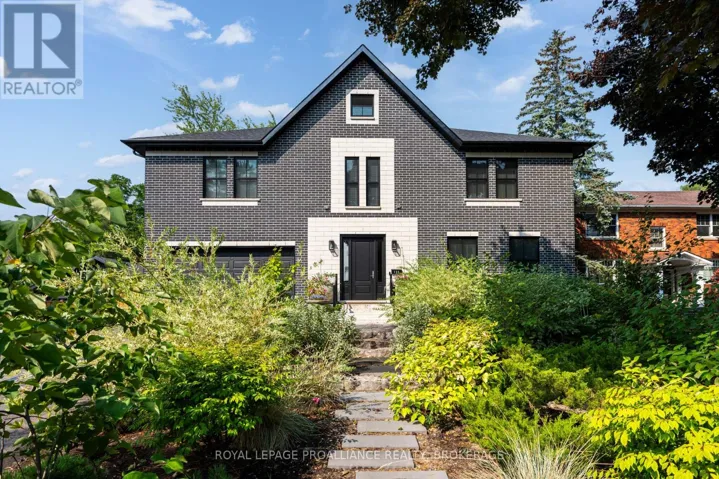 124 CHURCHILL CRESCENT, Kingston (Central City East), Ontario K7L4N2