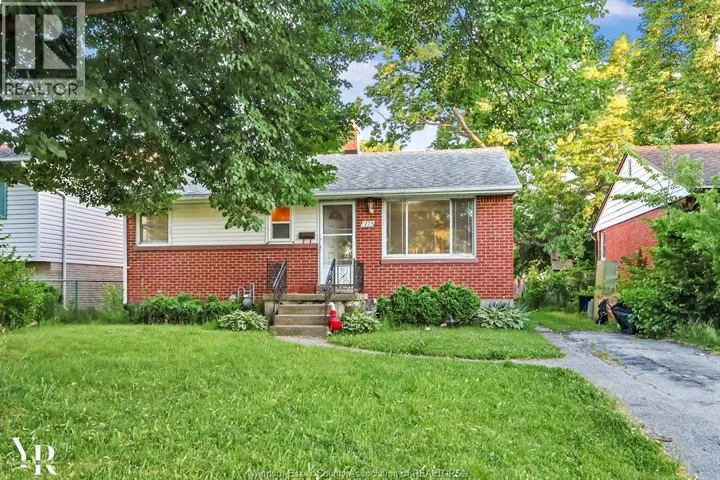 1275 CHAPPELL Unit# UPPER, Windsor, Ontario N9C3C8