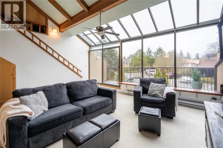 493D 4678 Elk Lake Dr, Saanich, British Columbia V8Z5M1