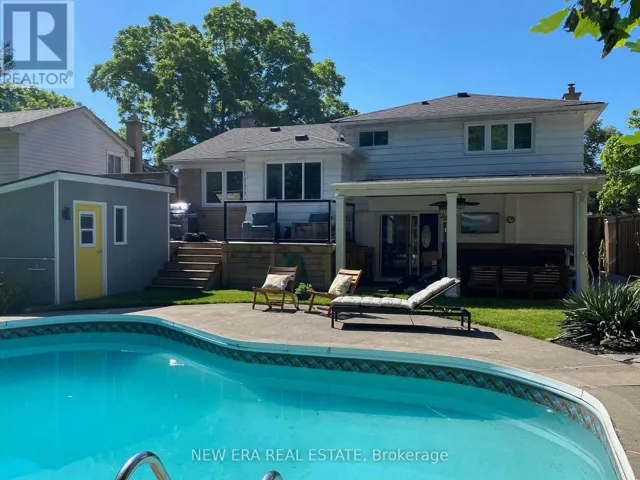 2611 TRUSCOTT DRIVE, Mississauga (Clarkson), Ontario L5J2B6