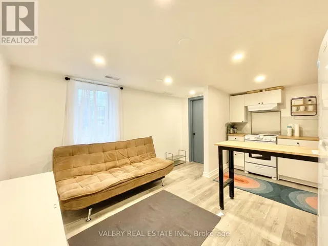LOWER - 52 GLENRIDGE ROAD, Toronto (Cliffcrest), Ontario M1M1A8
