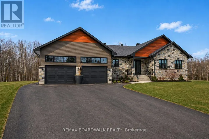 139 ST THOMAS STREET, Russell, Ontario K0A3H0