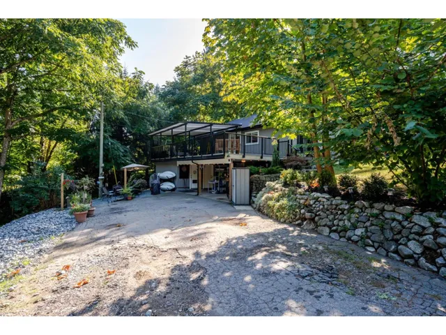 8528 DUNN STREET, Mission, British Columbia V2V6V4