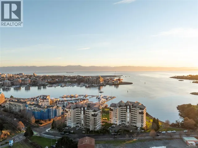 844 203 Kimta Rd, Victoria, British Columbia V9A6T5