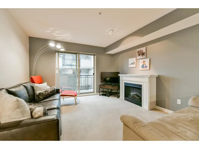 313 10088 148 STREET, Surrey, British Columbia V3R3M9
