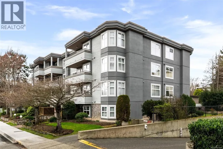 403 1580 Christmas Ave, Saanich, British Columbia V8P2X2