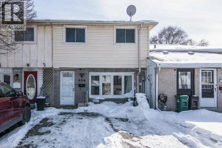 696 PARKVIEW Crescent, Cambridge, Ontario N3H4X7
