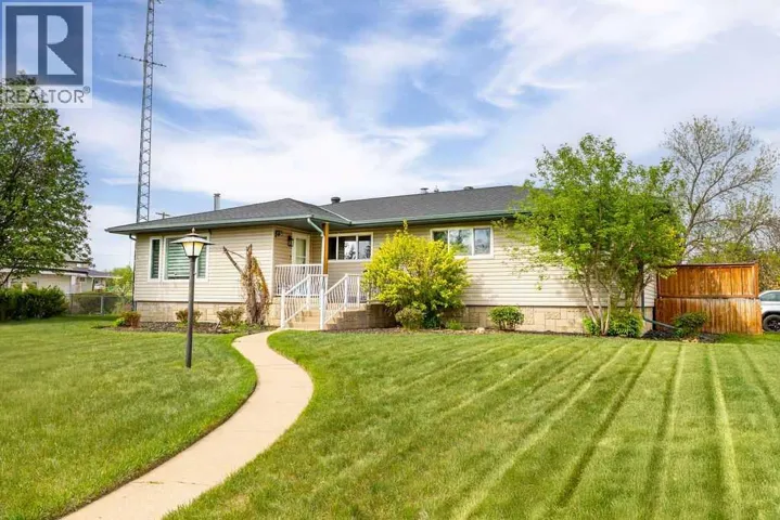 638 9 Avenue, Wainwright, Alberta T9W1B3
