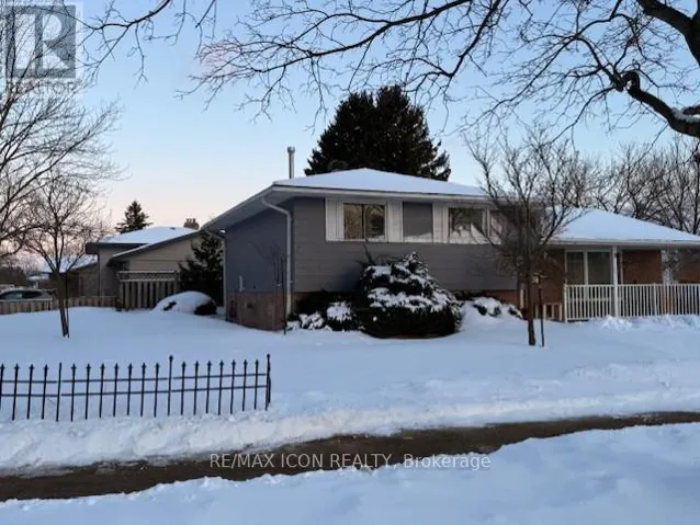 55 GRACEFIELD CRESCENT, Kitchener, Ontario N2E1R8
