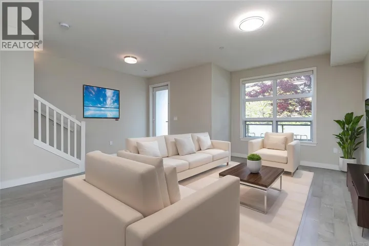 102 4000 Shelbourne St, Saanich, British Columbia V8N3E4