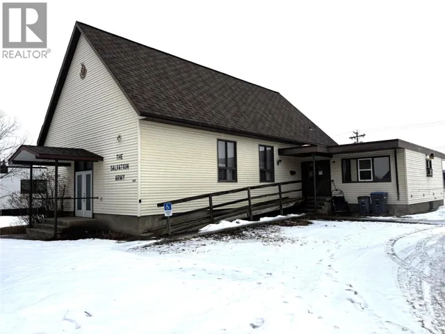 1436 104 Avenue, Dawson Creek, British Columbia V1G2J8