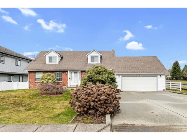 32699 CHERRY AVENUE, Mission, British Columbia V2V2T8