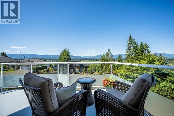 1418 Valley View Dr, Courtenay, British Columbia V9N8T3