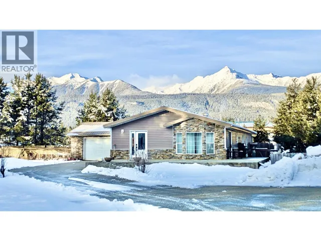 1475 8TH PLACE, Valemount, British Columbia V0E2Z0