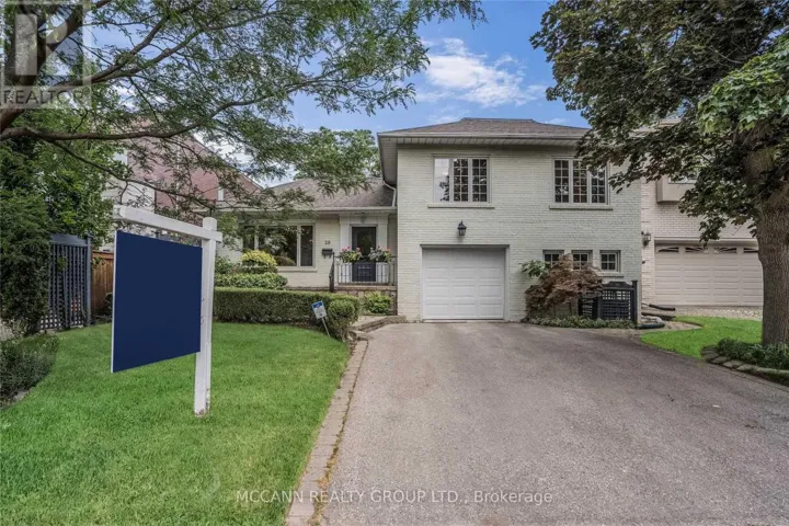 29 GLEN RUSH BOULEVARD, Toronto (Bedford Park-Nortown), Ontario M5N2T4