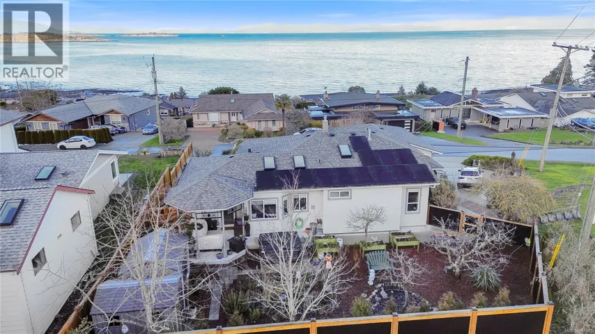 7200 Lancrest Terr, Lantzville, British Columbia V0R2H0