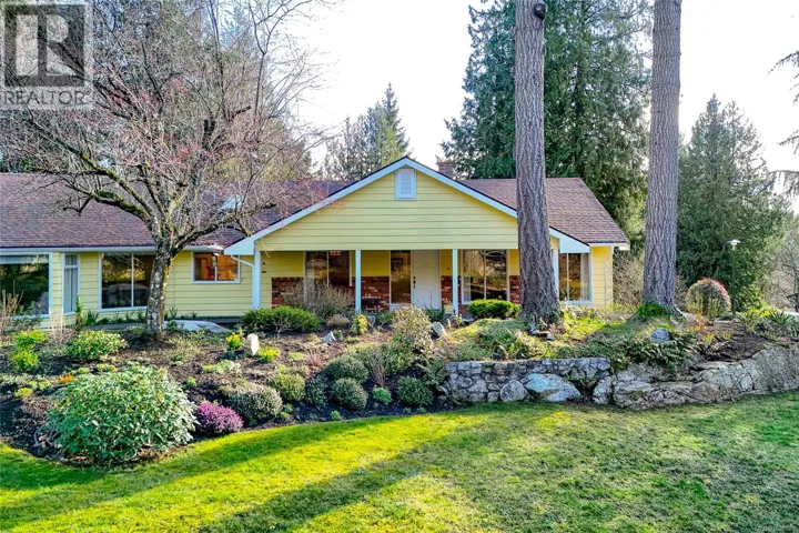 1751 Spieden Pl, North Saanich, British Columbia V8L4W2