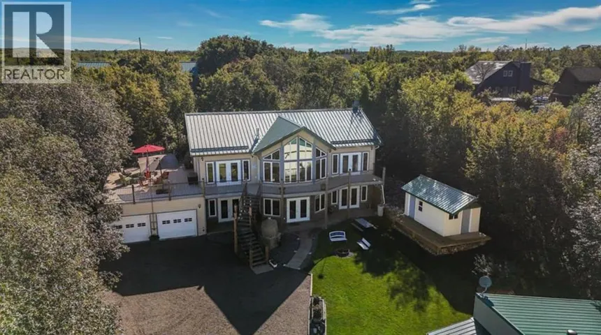 11 Aimie Avenue, White Sands, Alberta T0C2L0