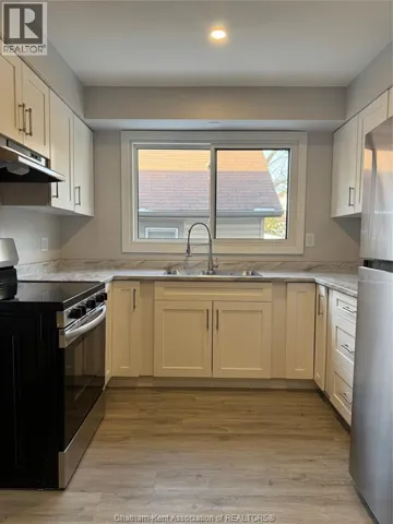 140 Harvey STREET, Chatham, Ontario N7M1M5