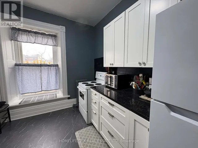 3 - 33 KING STREET W, Brockville, Ontario K6V3P7