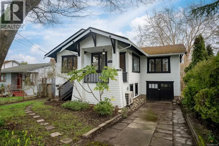 3107 Balfour Ave, Victoria, British Columbia V9A1R9