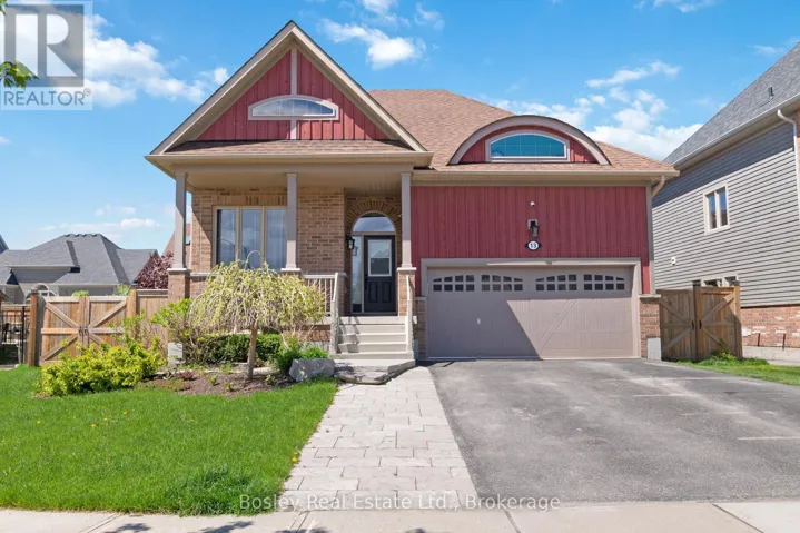 UPPER - 13 COOPER STREET, Collingwood, Ontario L9Y0W8