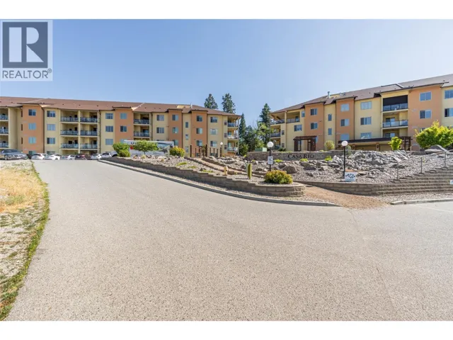 921 SPILLWAY Road Unit# 212C, Oliver, British Columbia V0H1T8