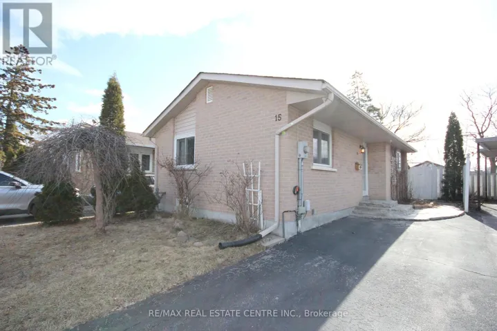 15 HURONIA COURT, Brampton (Central Park), Ontario L6S2C7