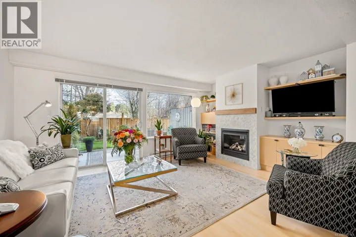 305 1537 Noel Ave, Comox, British Columbia V9M3H8