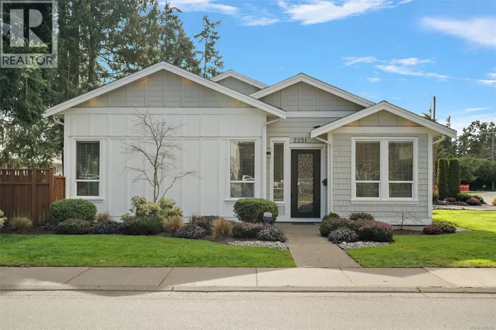 2251 Frost Ave, Sidney, British Columbia V8L1P7