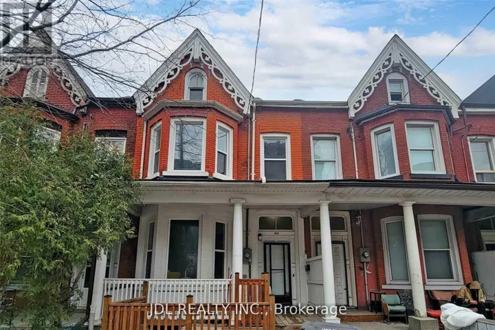 216 MC CAUL STREET, Toronto (Kensington-Chinatown), Ontario M5T1W5