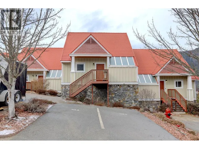 500 Old Spallumcheen Road Unit# 104, Sicamous, British Columbia V0E2V3