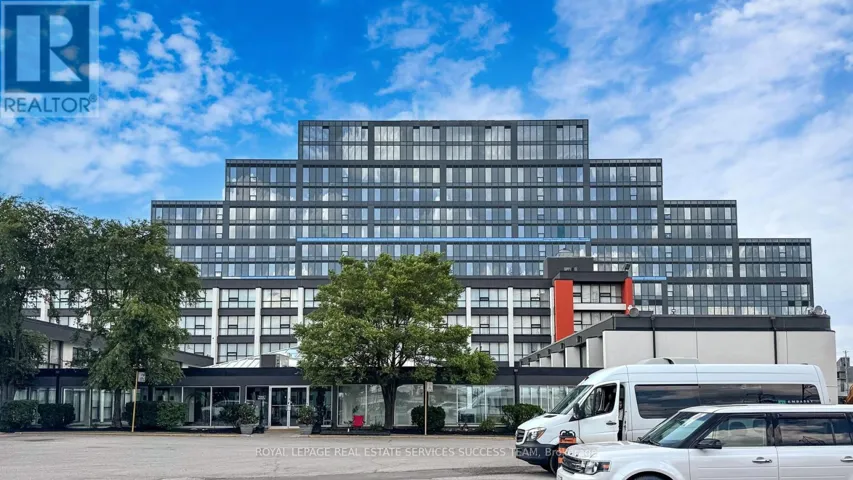 301 - 996 MARTIN GROVE ROAD, Toronto (West Humber-Clairville), Ontario M9W4V8