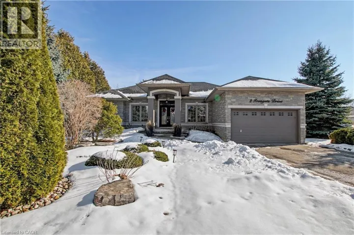 2 IRONGATE Drive, Paris, Ontario N3L4G4