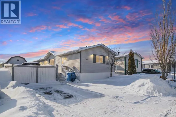 176 Mckinlay Crescent, Fort McMurray, Alberta T9K2M6