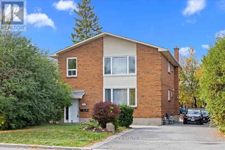 1702 RUSSELL ROAD, Ottawa, Ontario K1G0M9