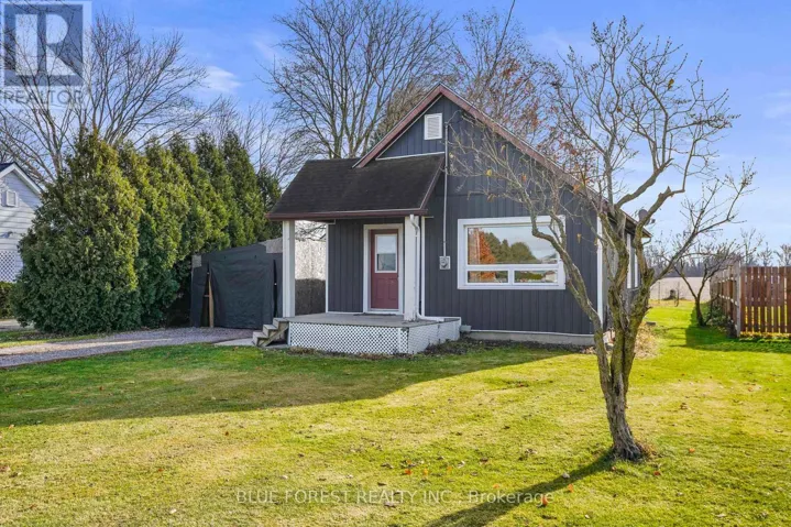 22557 QUEENS LINE, West Elgin (Rodney), Ontario N0L2C0