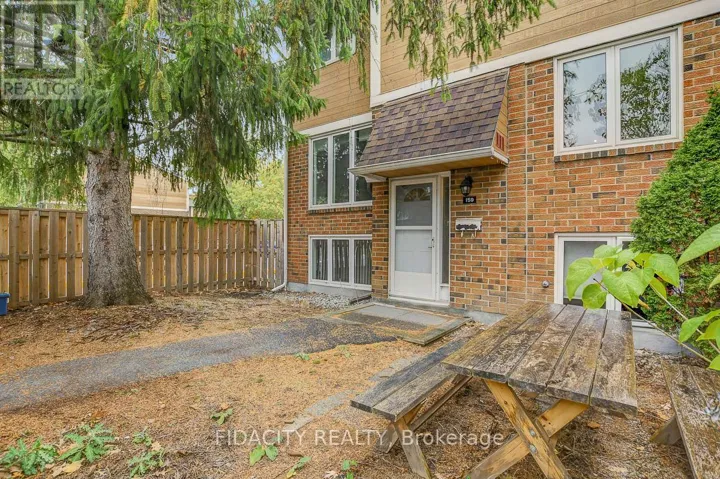 61 - 159 SALTER CRESCENT, Ottawa, Ontario K2K1Y8