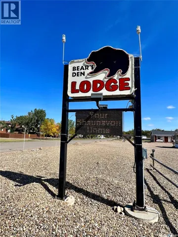 554 5th AVENUE W, Shaunavon, Saskatchewan S0N2M0
