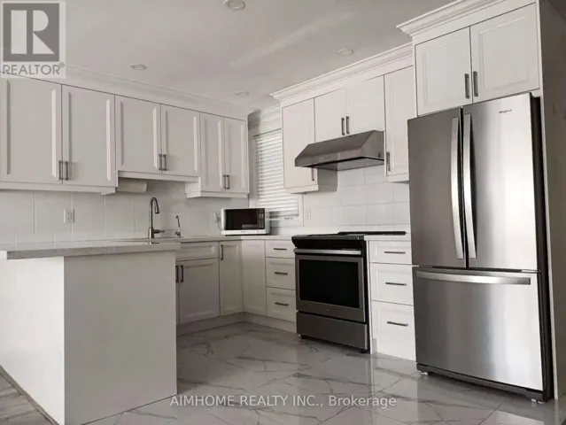 2304 KEELE STREET, Toronto (Brookhaven-Amesbury), Ontario M6M3Z8