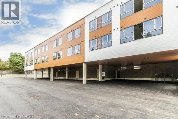 580 COLDSTREAM Drive Unit# 210, Waterloo, Ontario N2V2H3
