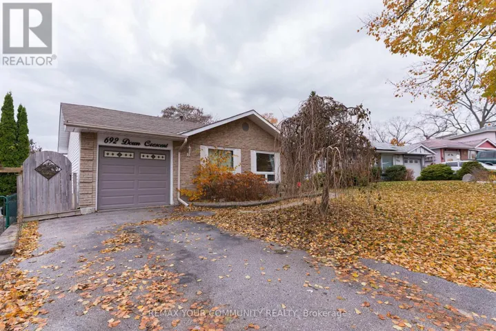 MAIN - 692 DOWN CRESCENT, Oshawa (Donevan), Ontario L1H7Y1