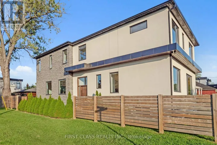 1047 MEREDITH AVENUE, Mississauga (Lakeview), Ontario L5E2C6