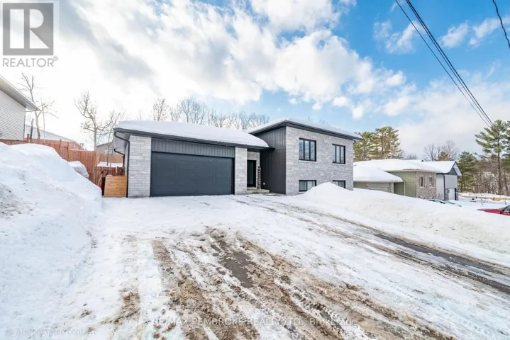 5 HARRY STREET, Petawawa, Ontario K8H2A5