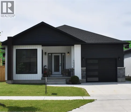 207 ESSEX STREET, Sarnia, Ontario N7T0C2