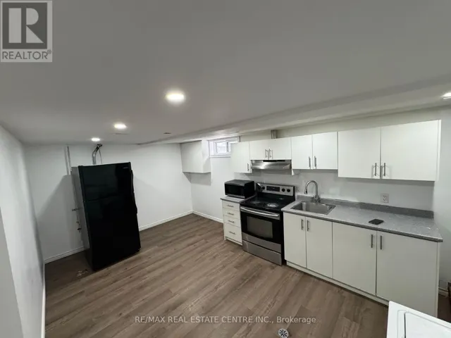 19 POPLAR STREET, London South (South B), Ontario N6E2N3