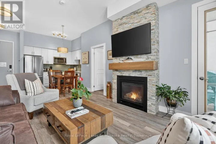 102 - 25 PEN LAKE POINT ROAD, Huntsville (Chaffey), Ontario P1H1A9